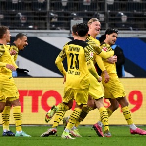  多特蒙德绝杀逆转法兰克福取三分  