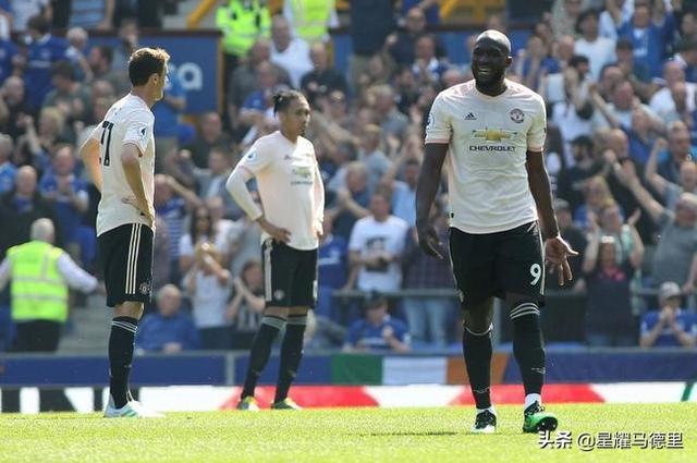  曼联逆转埃弗顿，拉什福德双响救主  