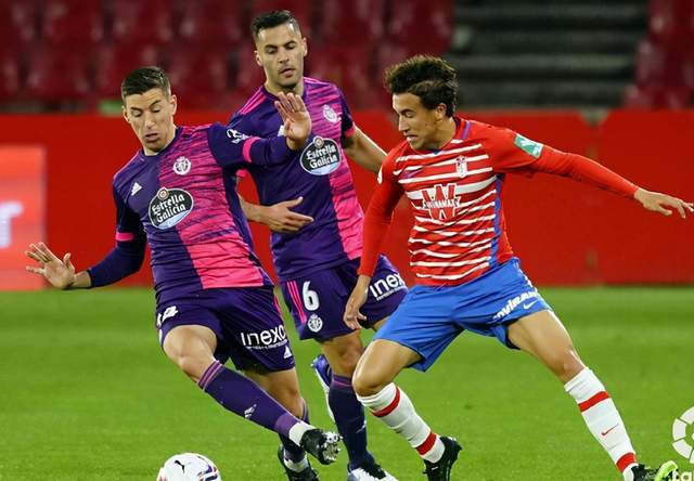  埃弗顿保级战关键三分逃离降级区  