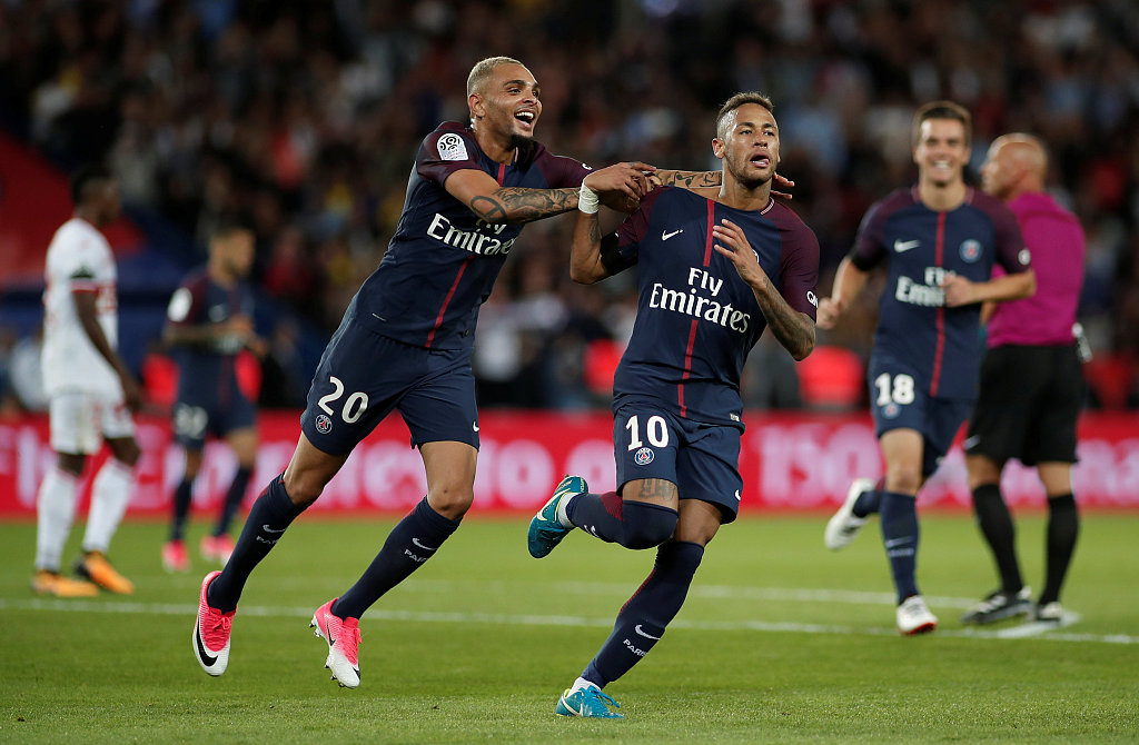  巴黎圣日耳曼主场大胜，领跑法甲积分榜