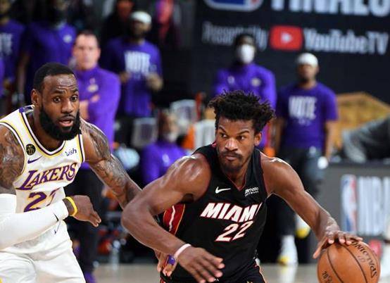  巴特勒关键抢断锁定胜局，热火险胜尼克斯保持竞争态势  