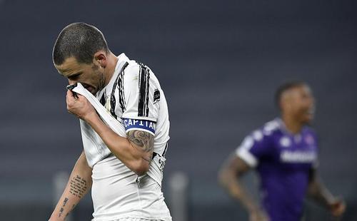  佛罗伦萨定位球配合精妙，紫百合头球攻破城池  